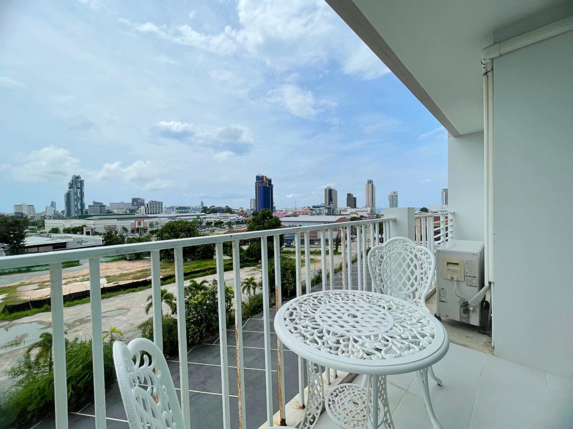 Baan Pattaya By Sabai Hotell Exteriör bild