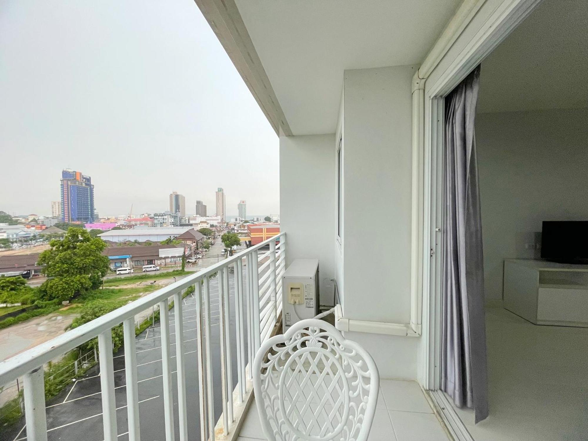 Baan Pattaya By Sabai Hotell Exteriör bild
